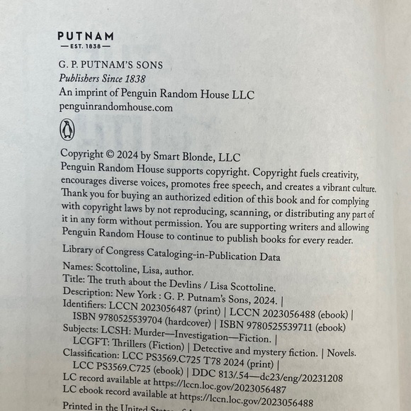 'The Truth About the Devlins' hardcover Book by Lisa Scottoline - Picture 7 of 14